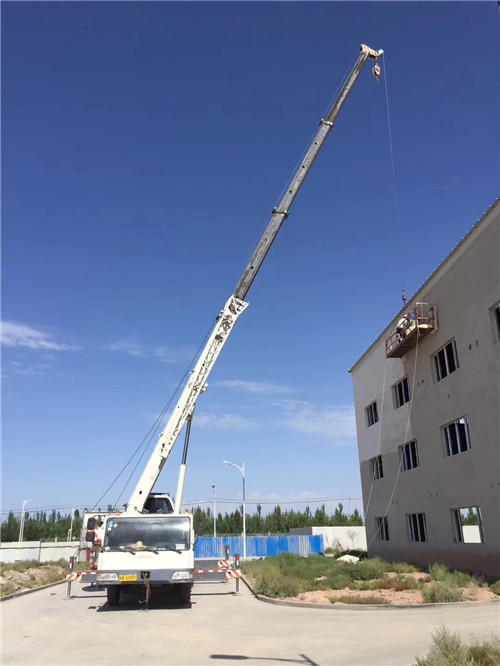 魏都区“轻装强干”—— 吊车的 “轻量化臂架” 技术